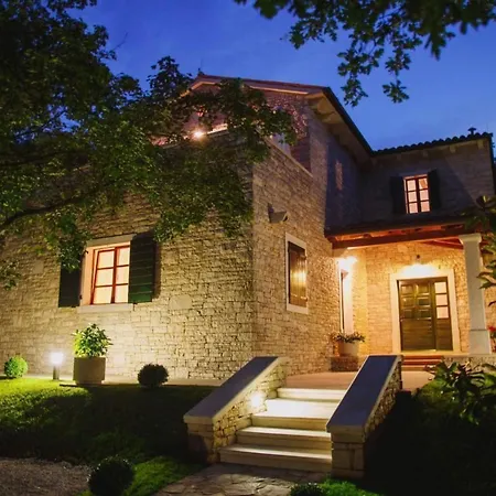 Prázdninový dům Mit Garten Und Pool Sowie Herrlicher Aussicht By Interhome *
