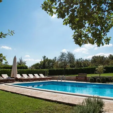 Mit Garten Und Pool Sowie Herrlicher Aussicht By Interhome Kringa