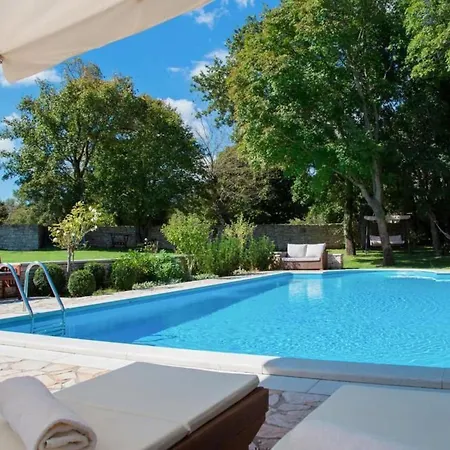 Σπίτι διακοπών Mit Garten Und Pool Sowie Herrlicher Aussicht By Interhome