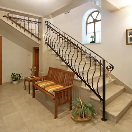 Prázdninový dům Mit Garten Und Pool Sowie Herrlicher Aussicht By Interhome *